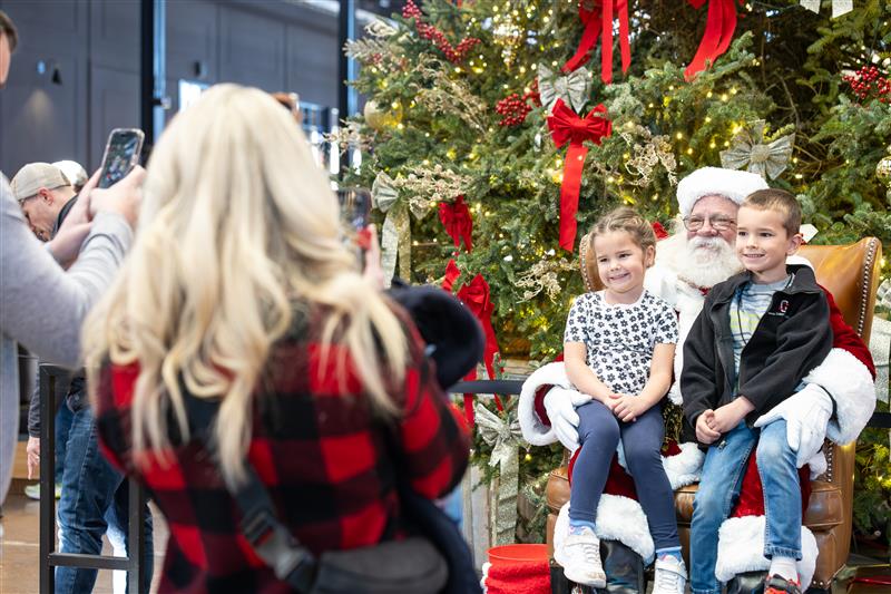 The Factory at Franklin Santa Photos in Franklin, TN.