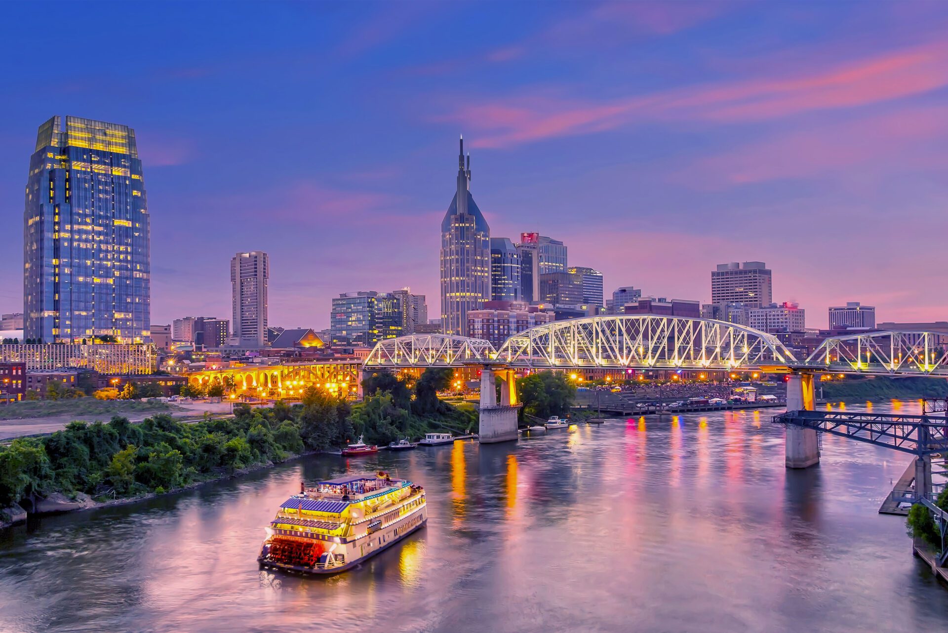 General-Jackson-Downtown Nashville, family activities in Nashville at Once Upon a Spring at Gaylord Opryland Resort, spring-themed boat rides, sweet treats to decorate (and eat!), an Easter Bunny meet & greet, and other crafty, educational, and all-around exciting activities for the entire family.