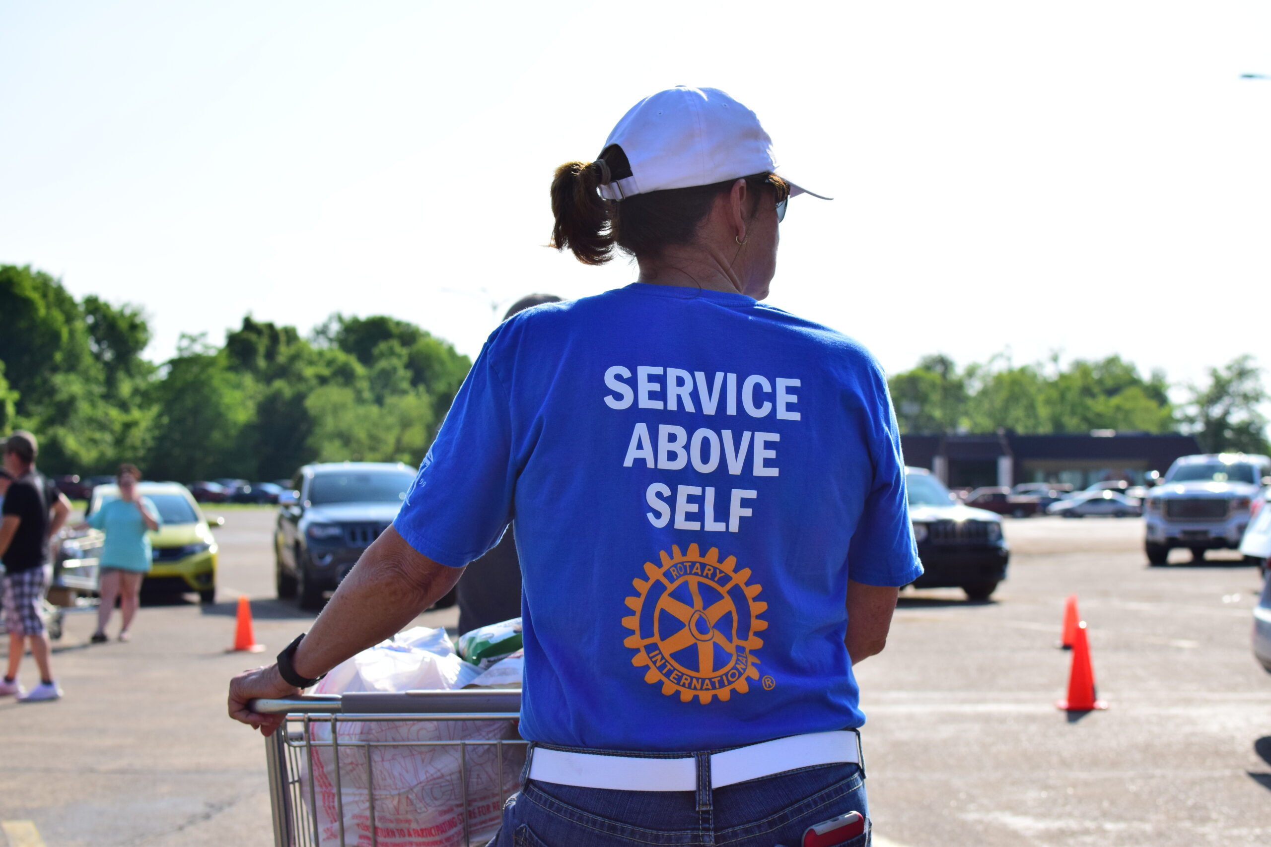 Rotary Members Volunteer with OGA 1-Rotary District 6760 Awards $50,000 Disaster Relief Grant to One Generation Away for East Tennessee Hurricane Helene Flood Victims